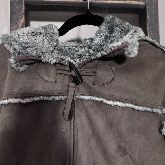 Lolē Faux suede faux fur taupe coat ultra soft and warm Medium - Picture 3 of 12